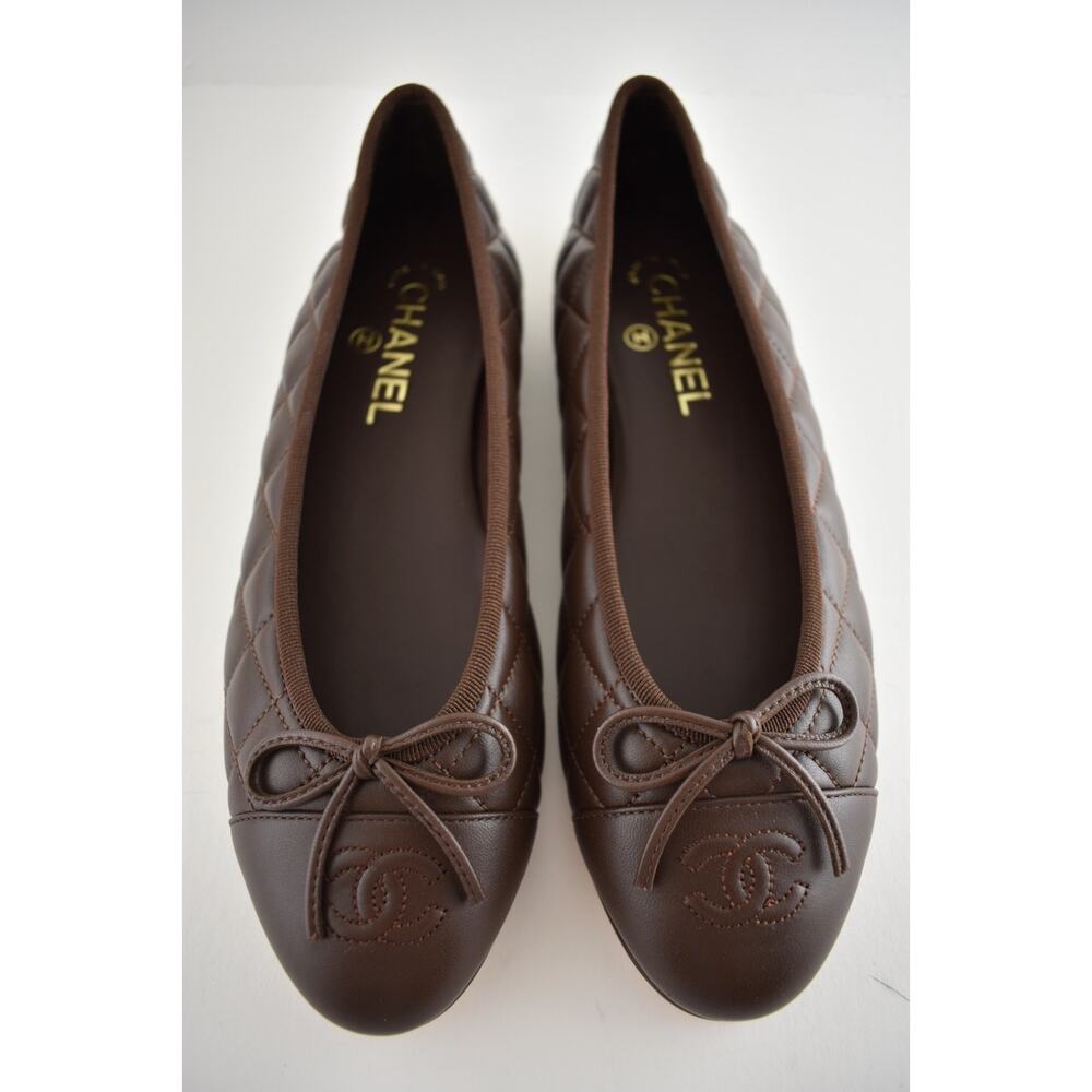 Chanel 26B Chocolate Dark Brown Lambskin Quilted CC Ballet Ballerina Flat 36.5 - Picture 3 of 16